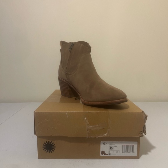 Ugg Cowboy Ankle Boots Tan - Picture 3 of 3